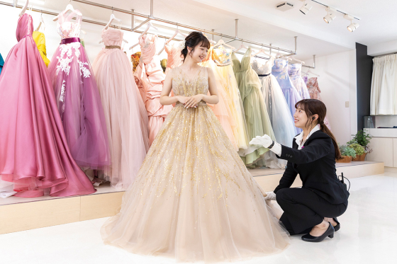 ドレススタイリスト