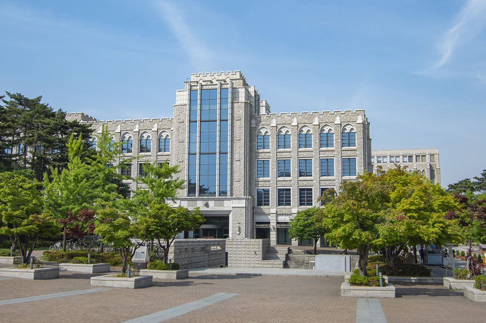 大学と専門学校はどう違う？4つの視点から違いを解説